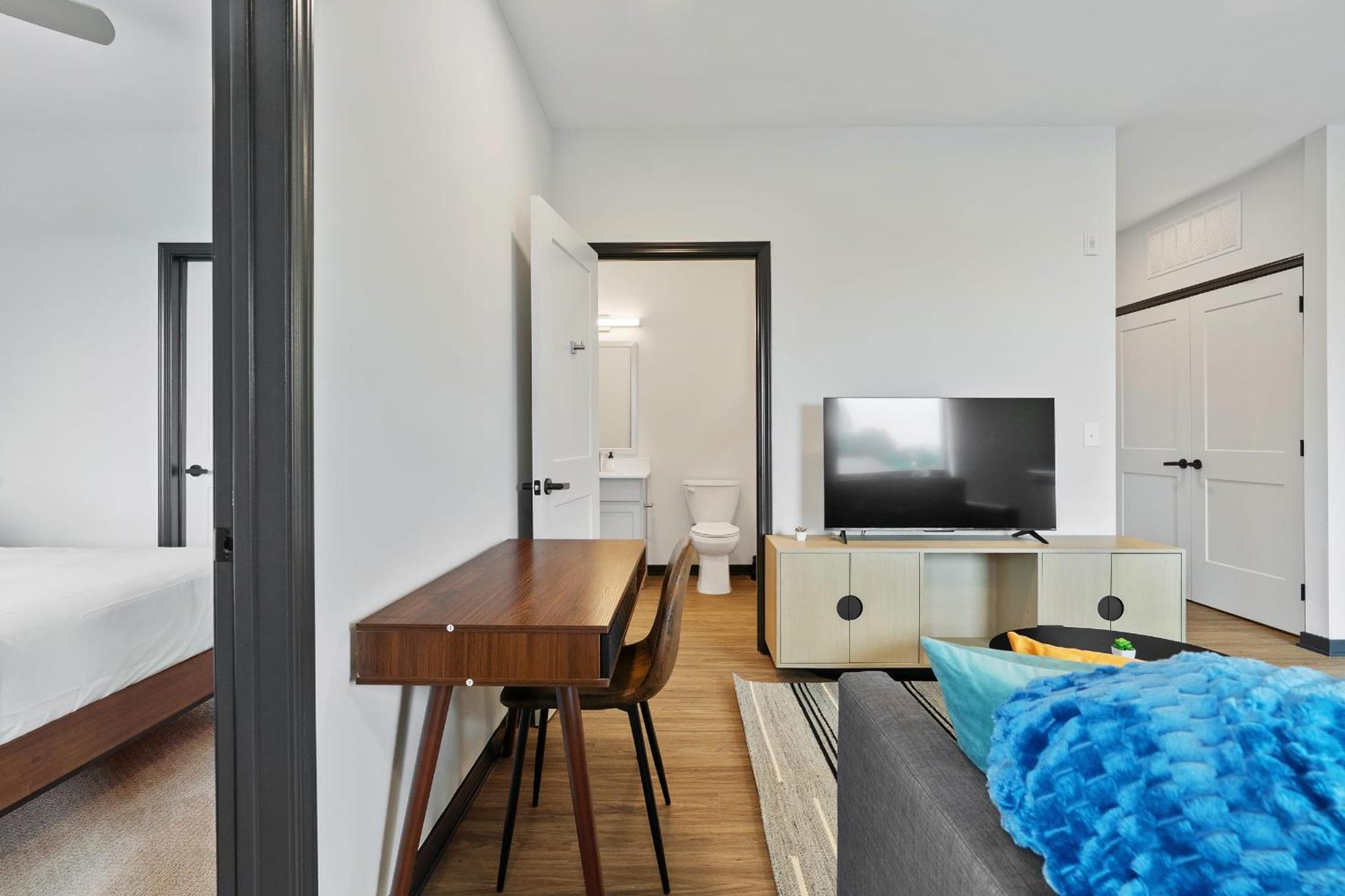 Cozysuites On Mass With Garage Parking #7 Indianapolis Esterno foto
